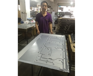 電視機(jī)背板